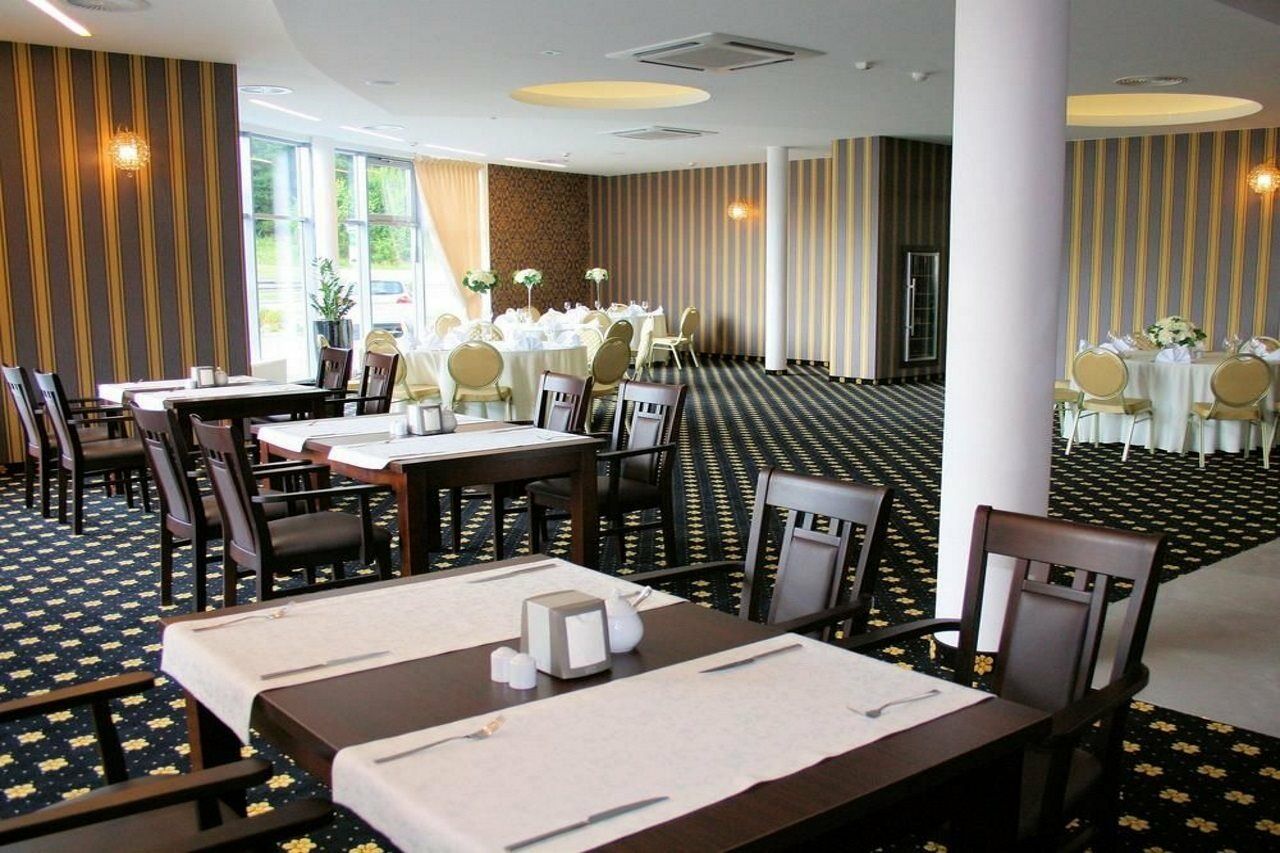 Hotel Business Faltom Gdynia Rumia Exterior photo